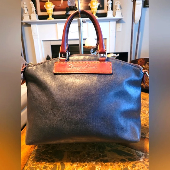 Handbags - Dooney & Bourke Navy Leather Handbag. Vintage